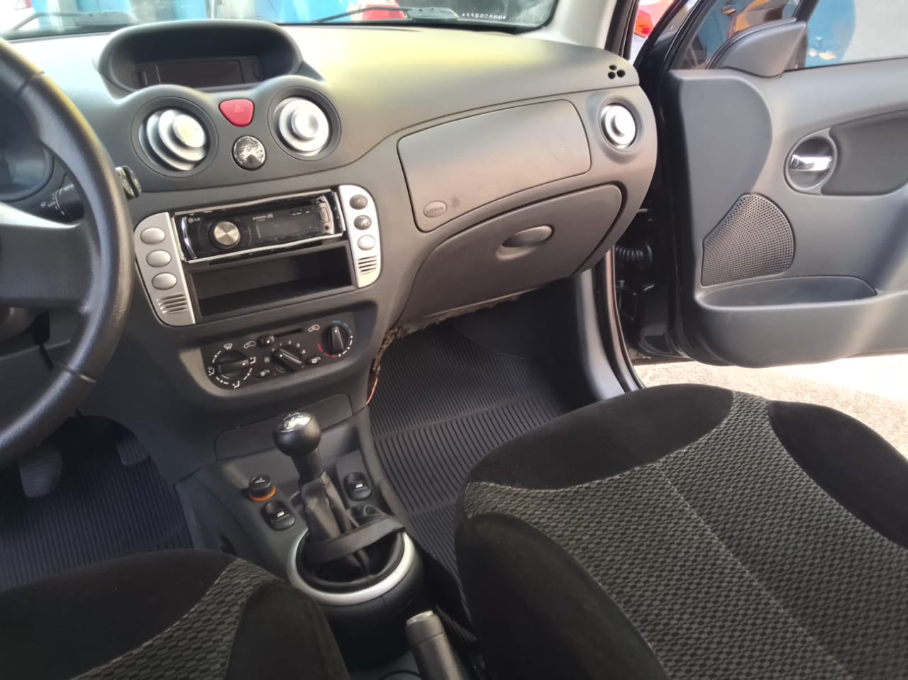 Citroën c3 1.4 I EXCLUSIVE 8V FLEX 4P MANUAL